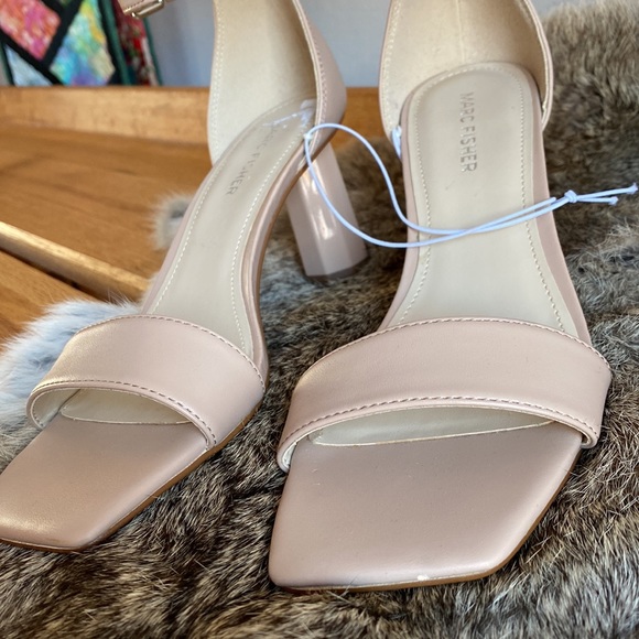 ❤️Cute, On Trend Square Toe Ankle Strap Geometric Block Heeled Dress Sandals - Picture 5 of 11